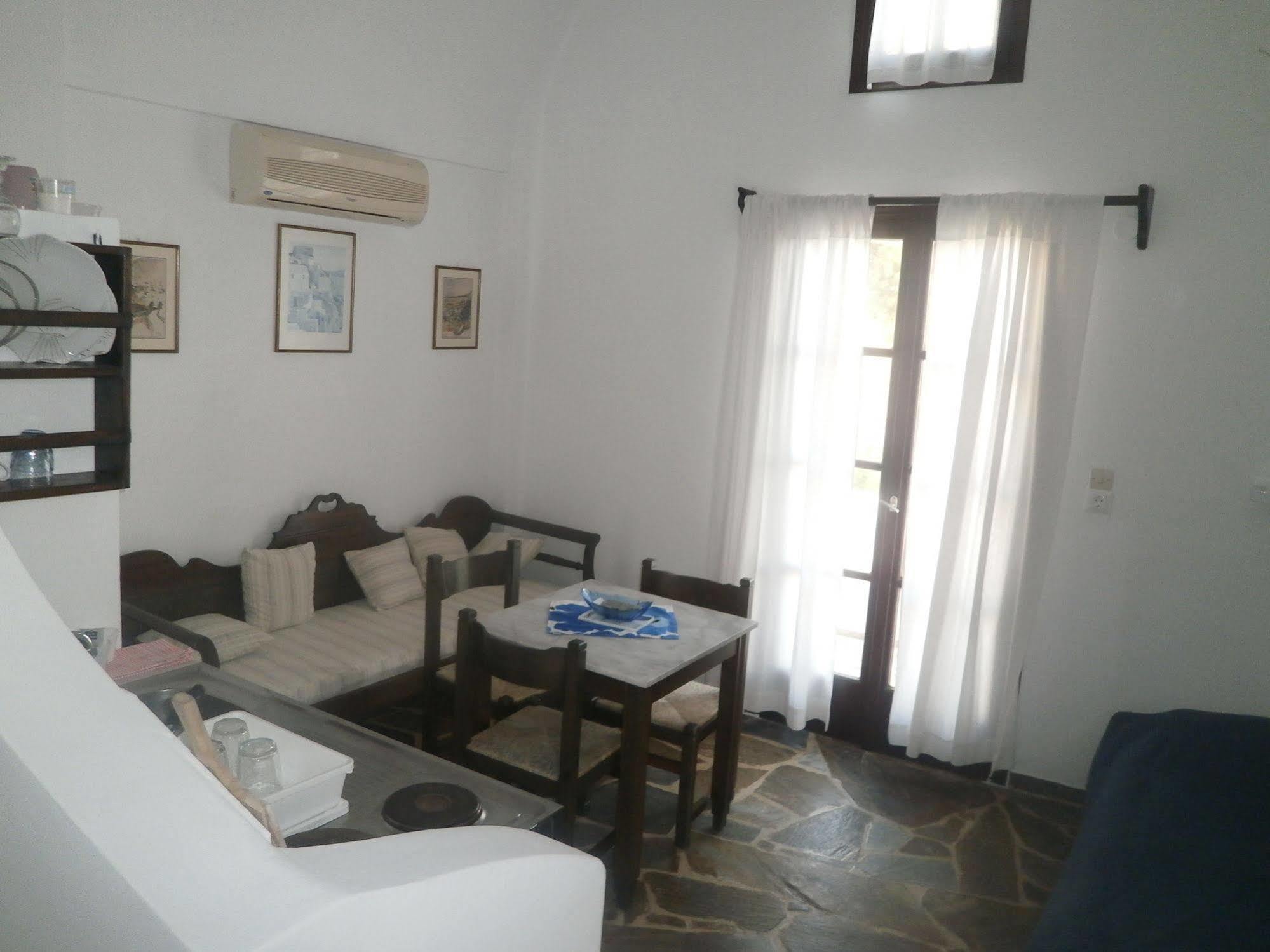 Villa Ostria Kamári Dış mekan fotoğraf